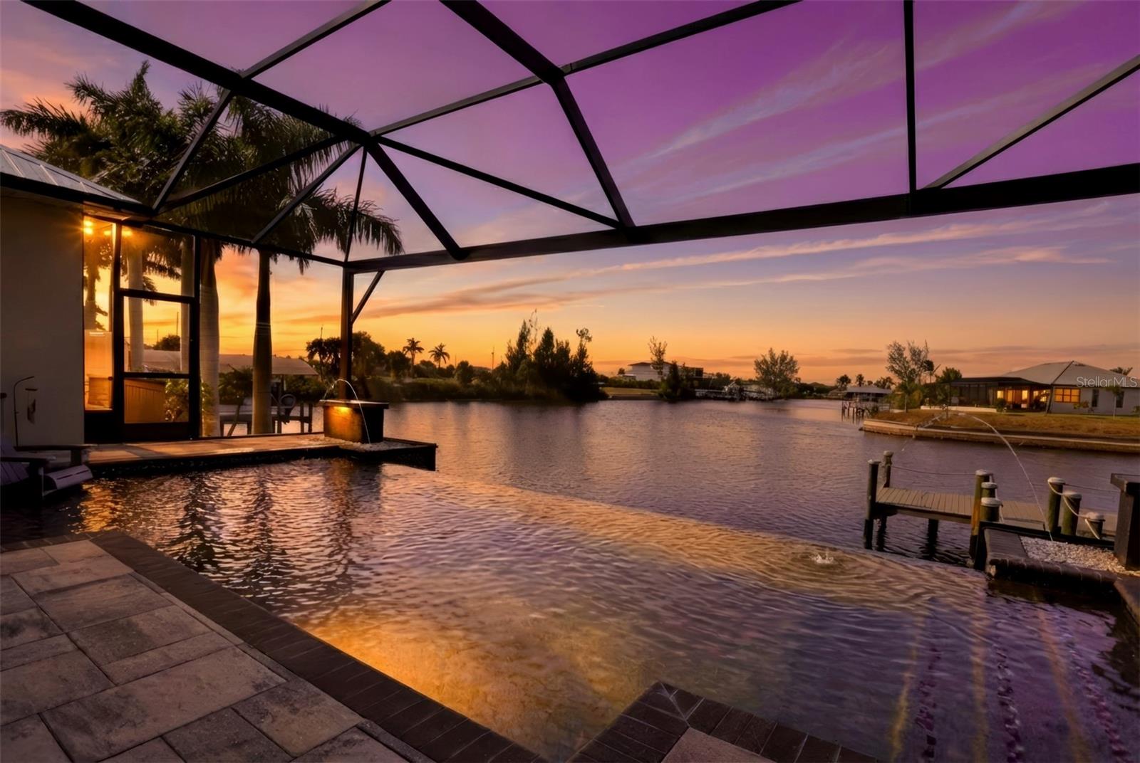 Single Family Residence em CAPE CORAL, FL - Daniel Dourado