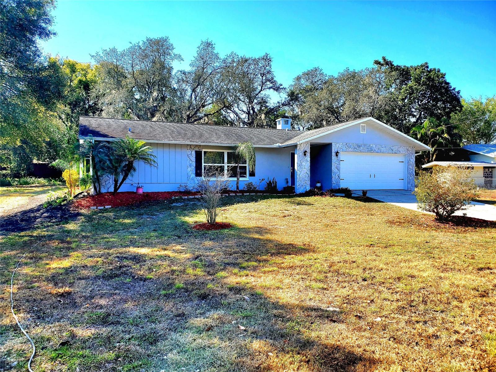 Single Family Residence em PALM HARBOR, FL - Daniel Dourado