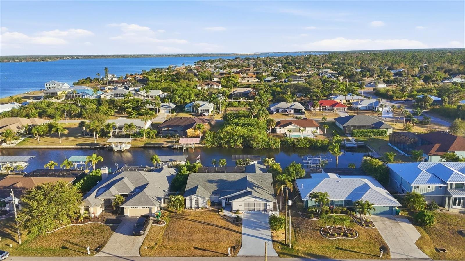 Single Family Residence in PORT CHARLOTTE, FL - Daniel Dourado