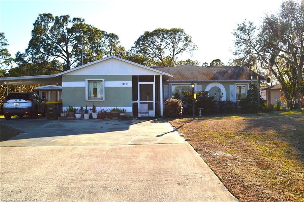 Single Family Residence in SEBRING, FL - Daniel Dourado