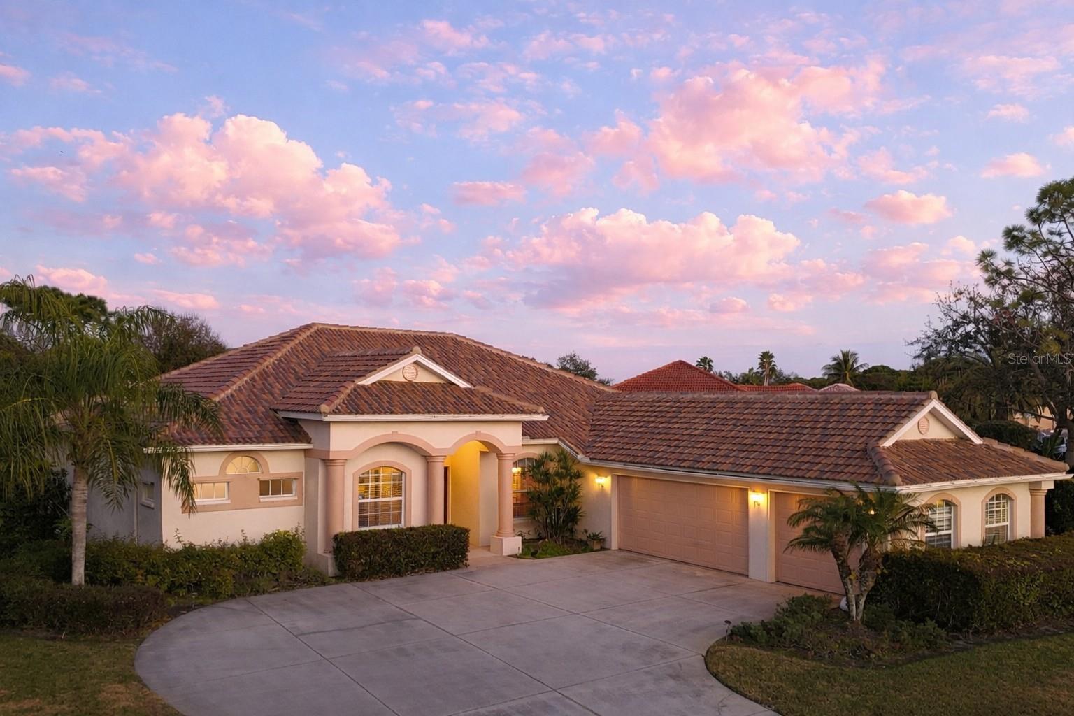 Single Family Residence em OSPREY, FL - Daniel Dourado