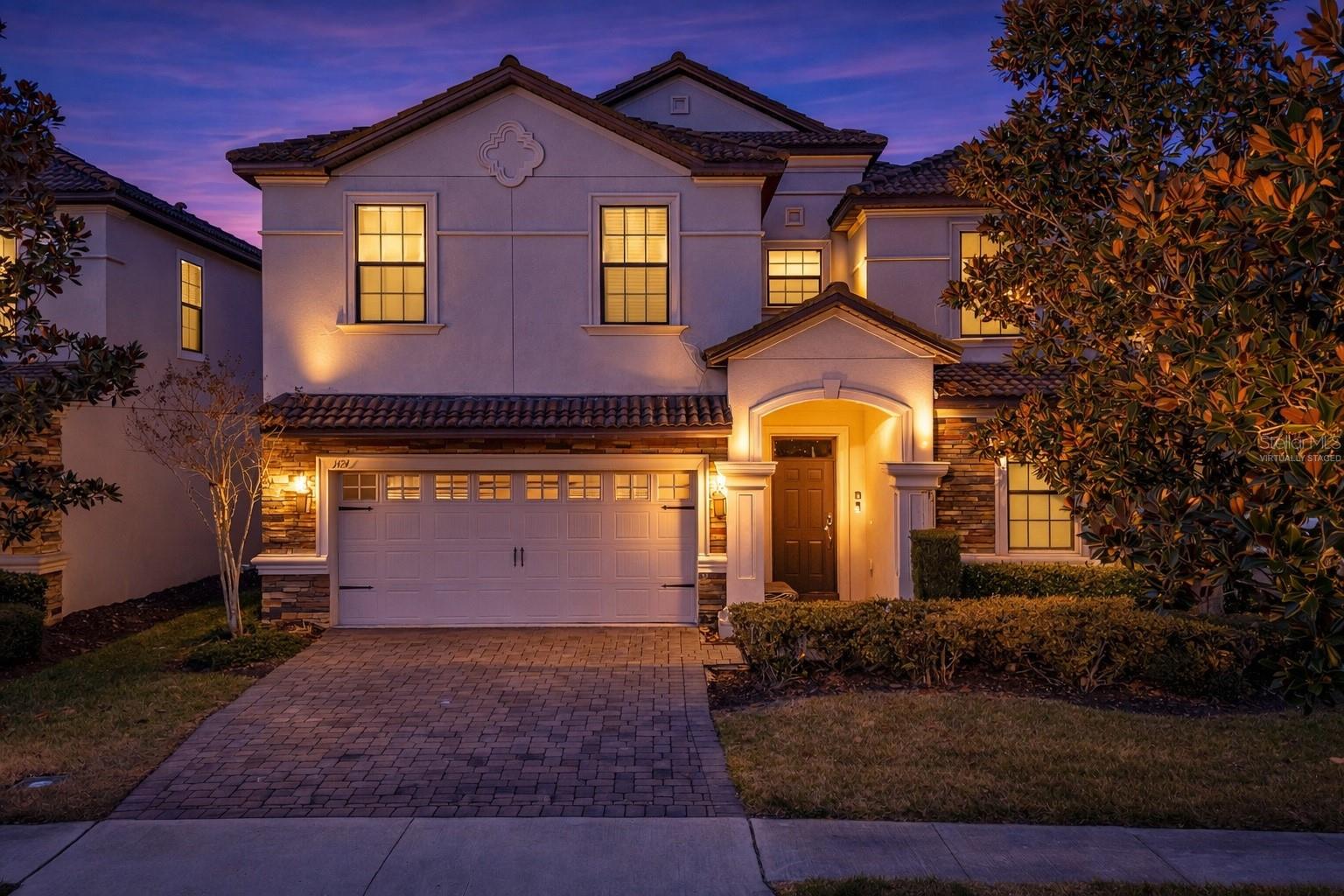 Single Family Residence in DAVENPORT, FL - Daniel Dourado