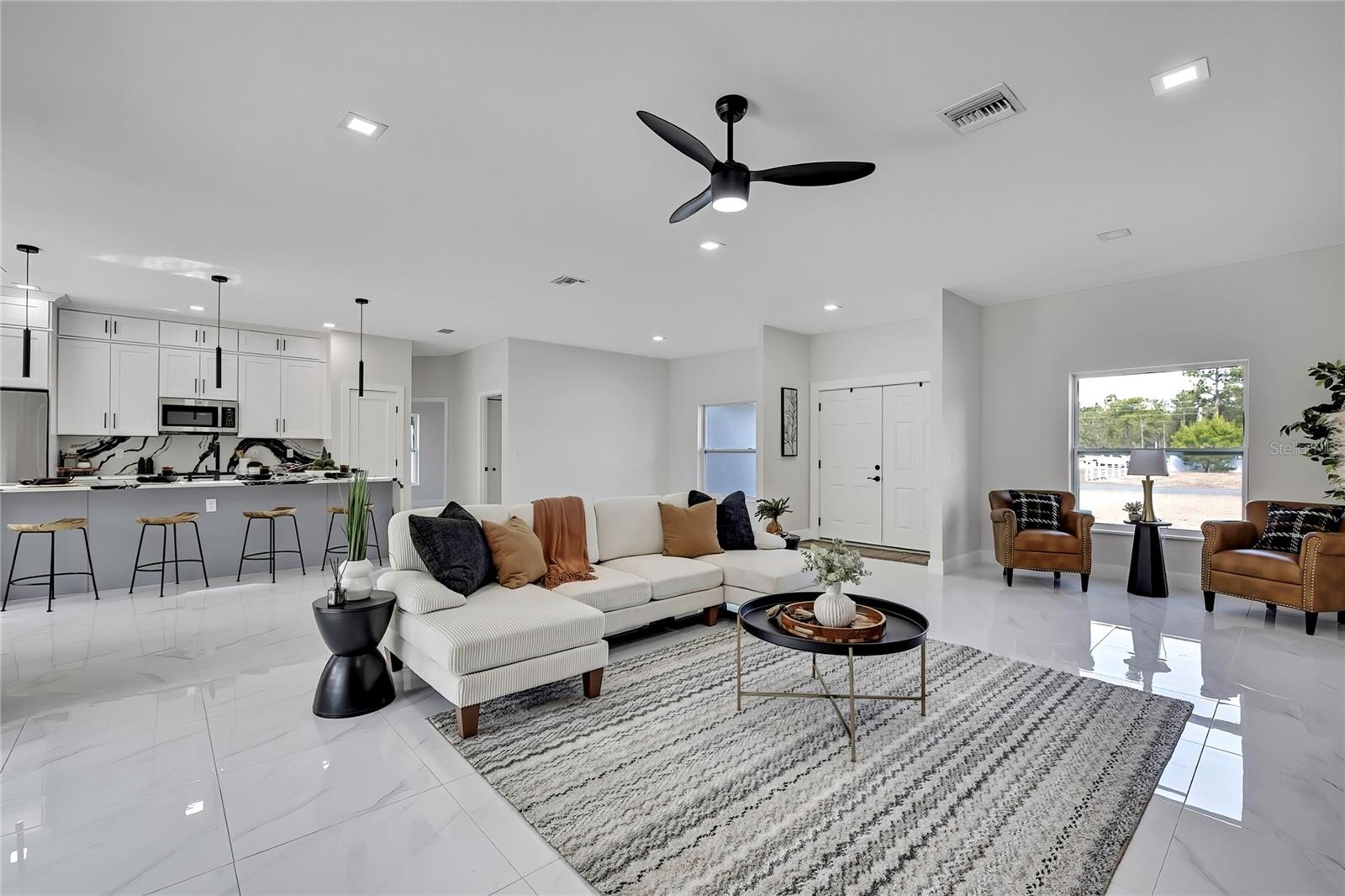 Single Family Residence em WEEKI WACHEE, FL - Daniel Dourado