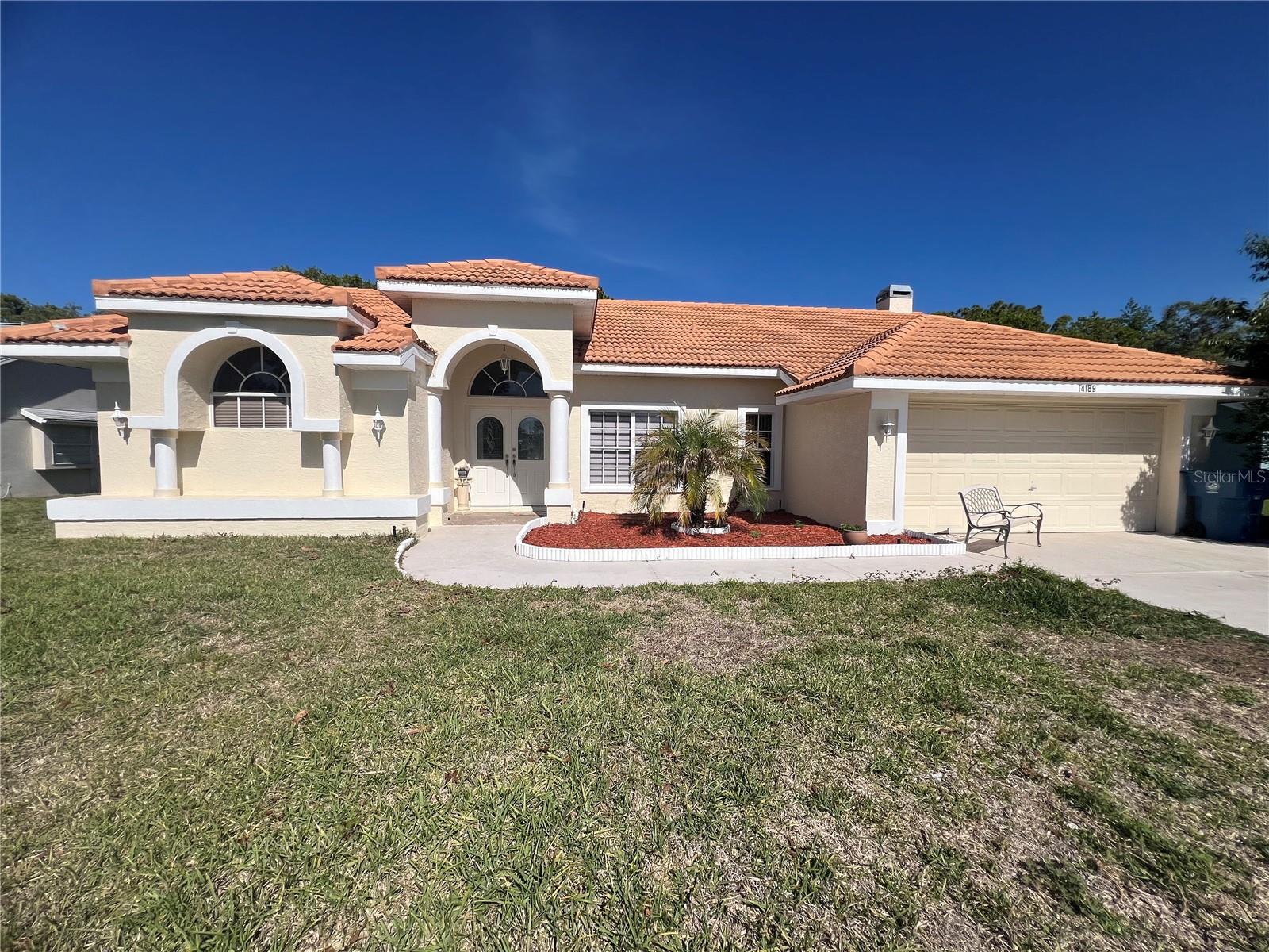 Single Family Residence em SPRING HILL, FL - Daniel Dourado