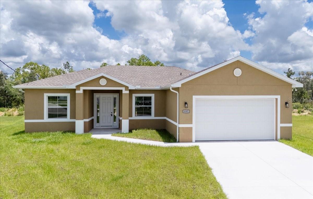 Single Family Residence em LEHIGH ACRES, FL - Daniel Dourado