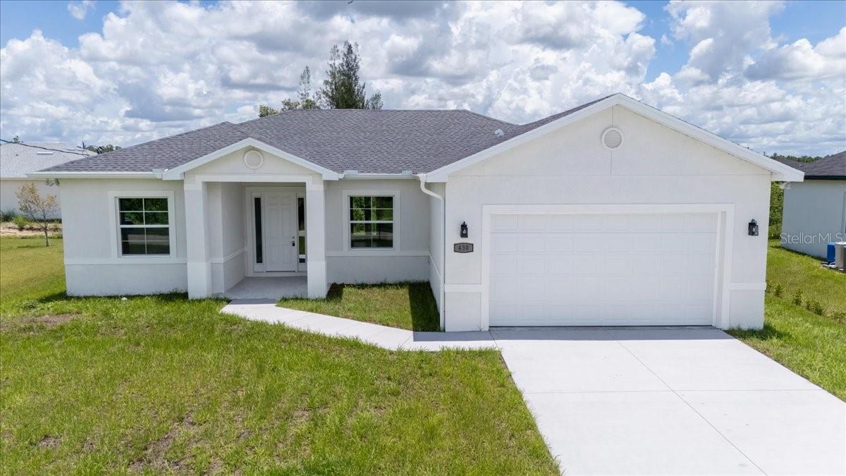 Single Family Residence em LEHIGH ACRES, FL - Daniel Dourado