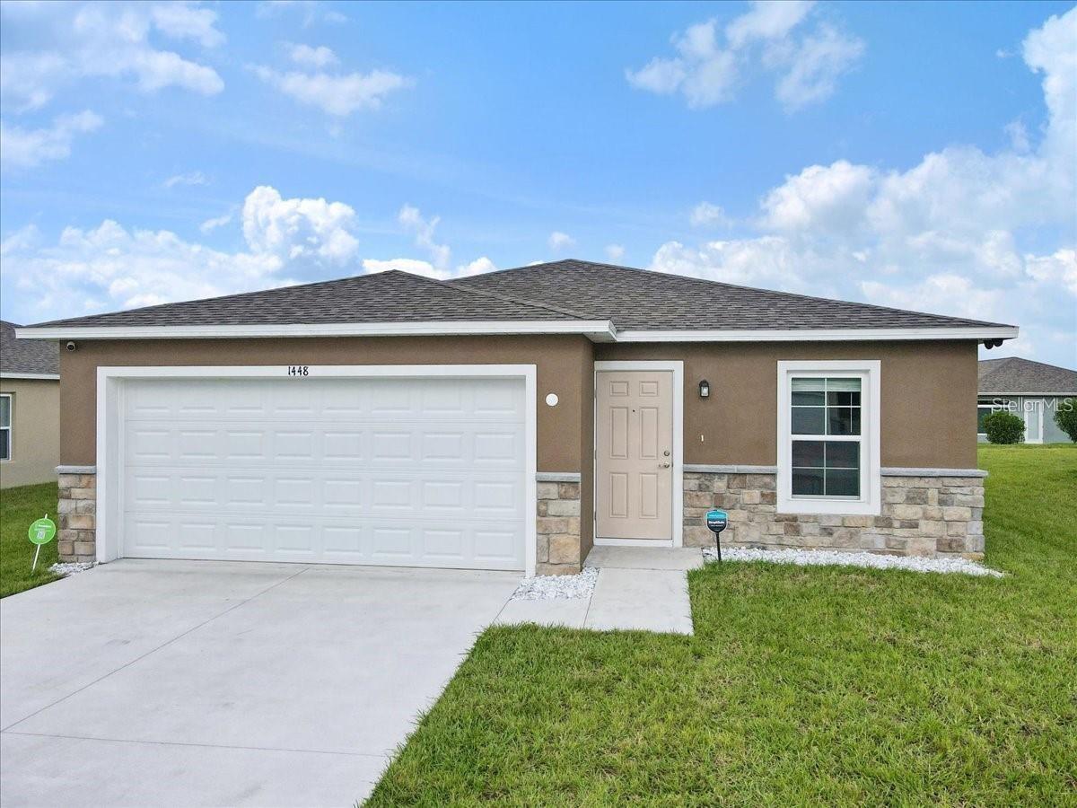 Single Family Residence in SEBRING, FL - Daniel Dourado