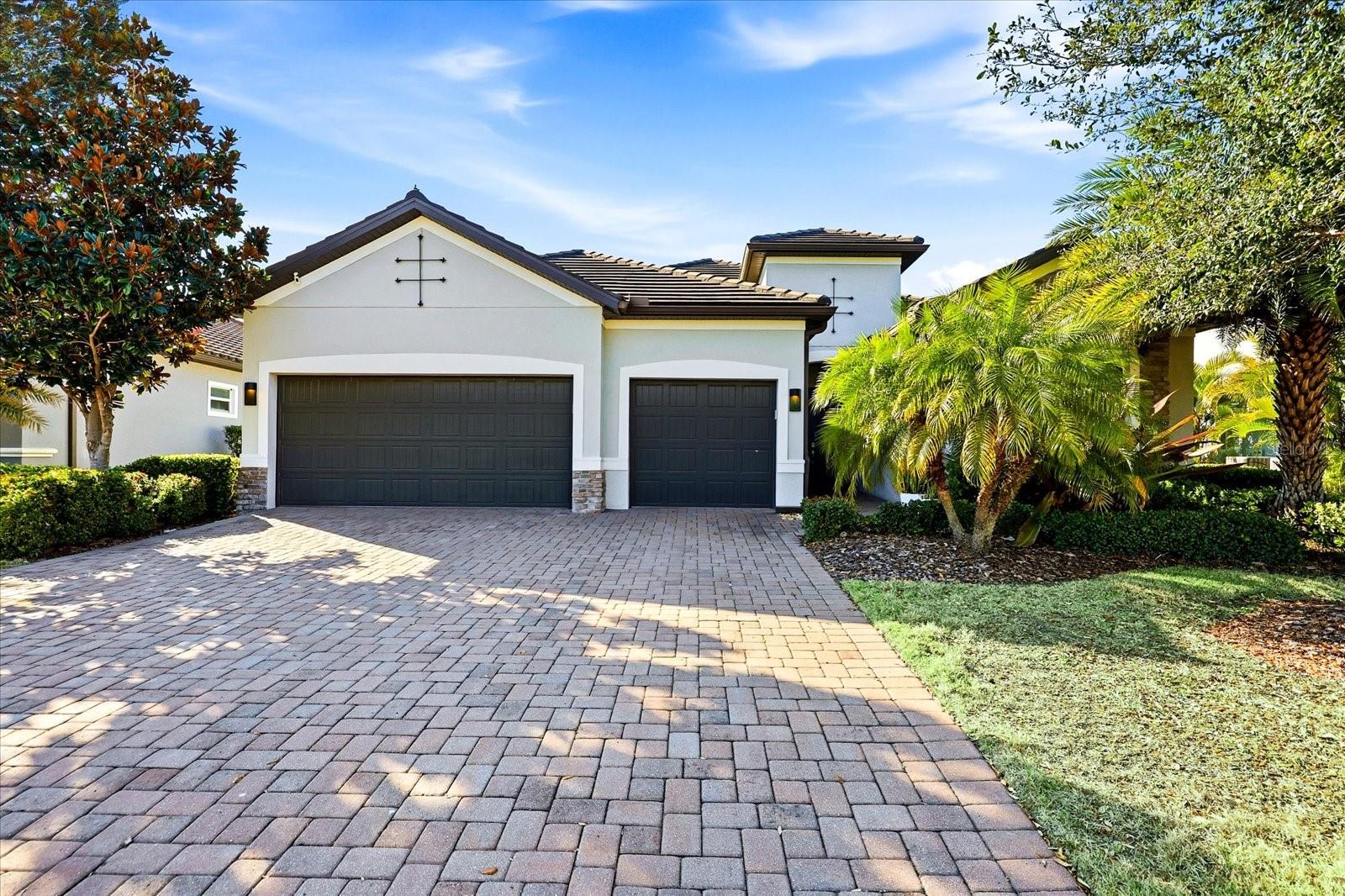 Single Family Residence in LAKEWOOD RANCH, FL - Daniel Dourado