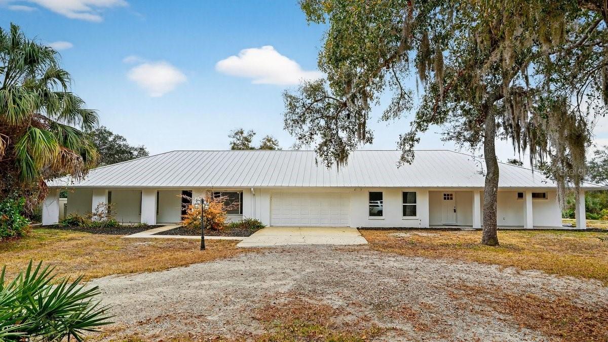 Single Family Residence em PORT ORANGE, FL - Daniel Dourado