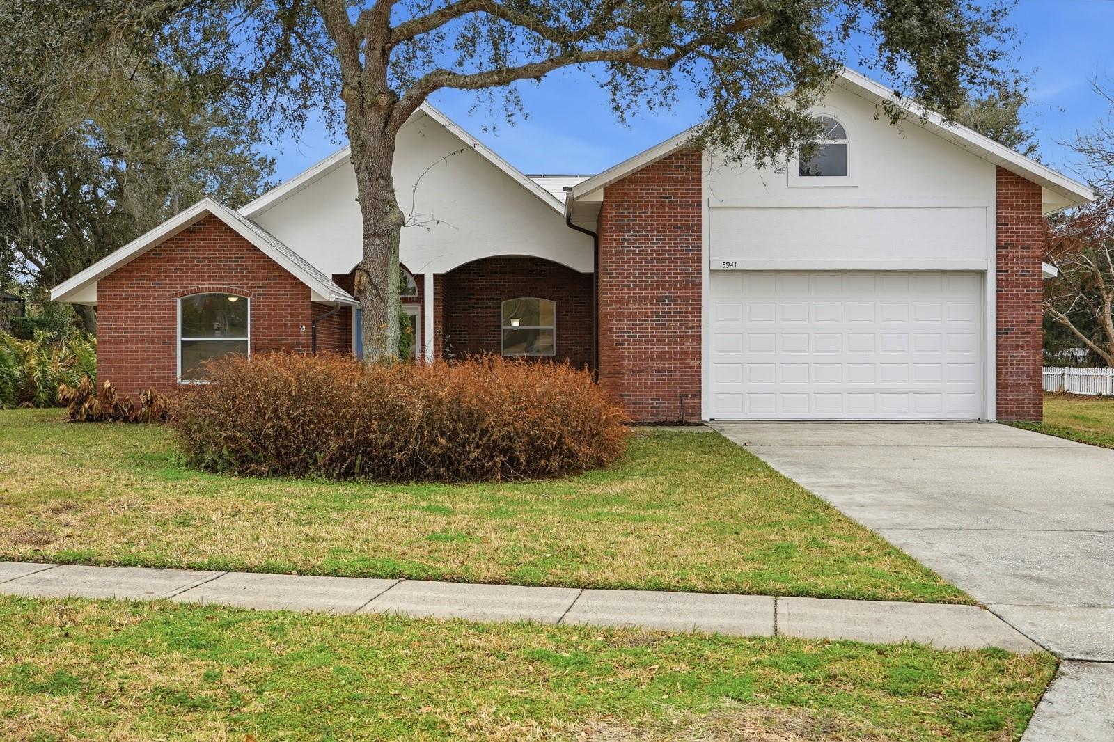 Single Family Residence em PORT ORANGE, FL - Daniel Dourado