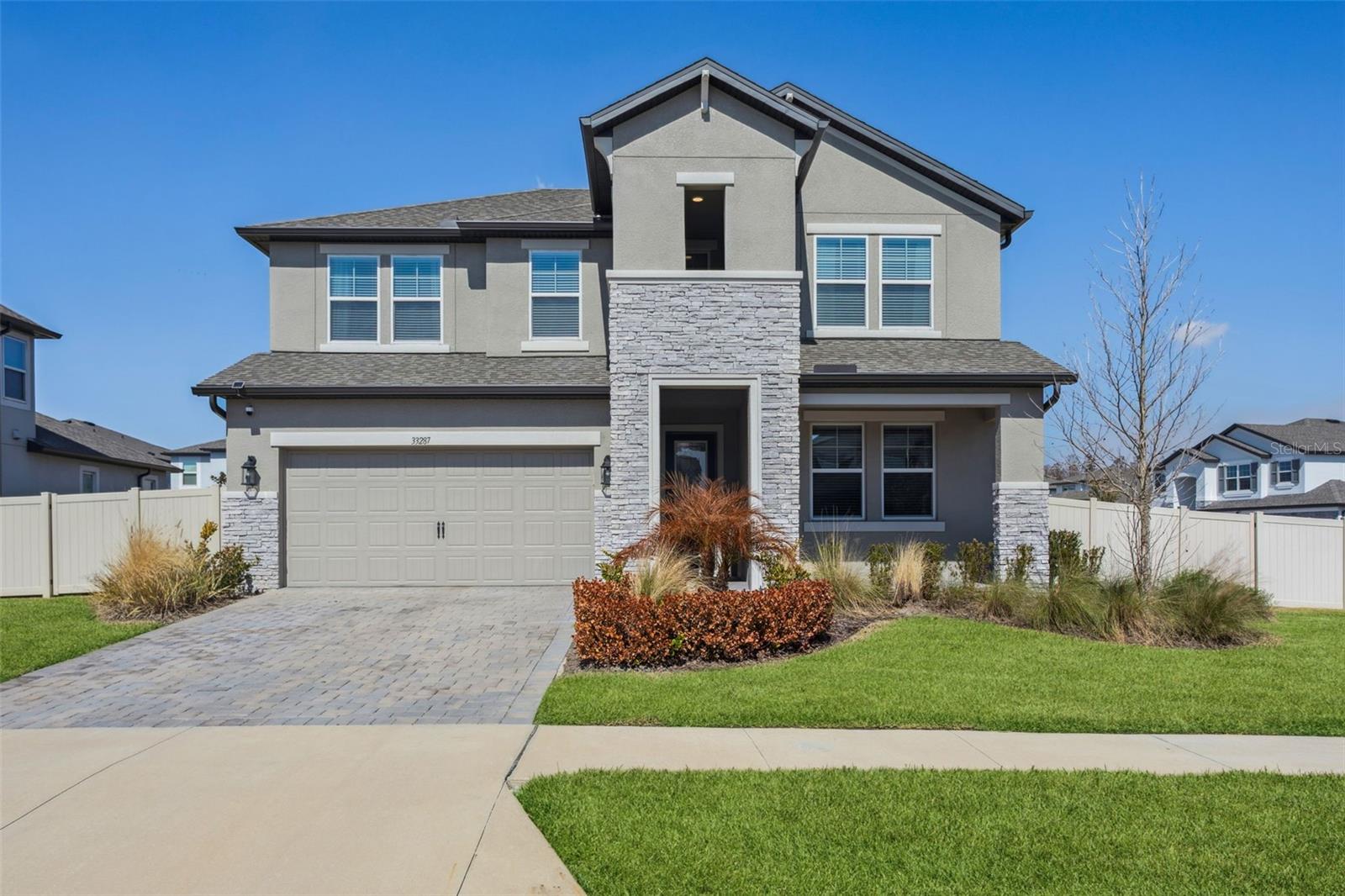 Single Family Residence in WESLEY CHAPEL, FL - Daniel Dourado