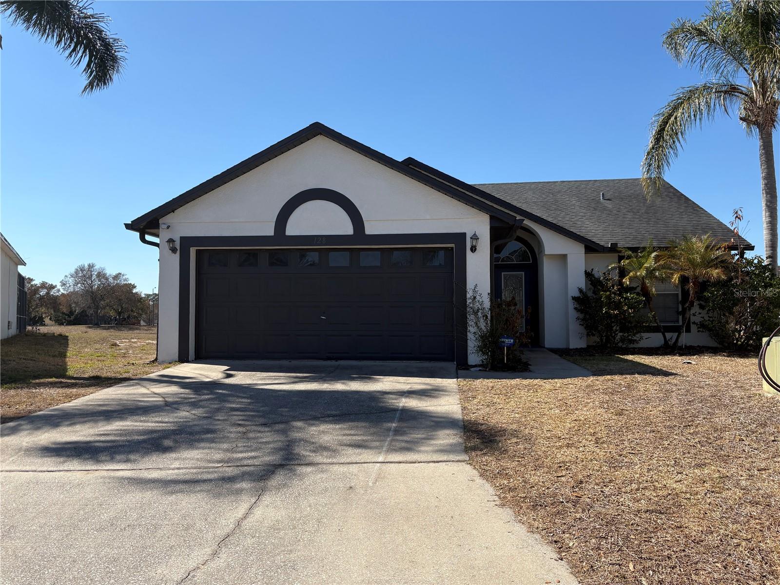 Single Family Residence in DAVENPORT, FL - Daniel Dourado