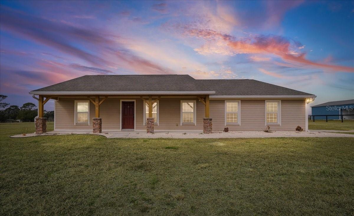 Single Family Residence in DUNNELLON, FL - Daniel Dourado