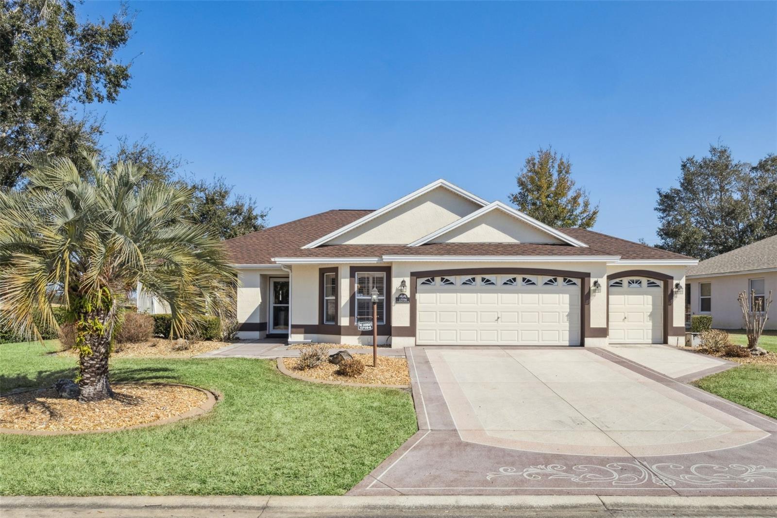 Single Family Residence em THE VILLAGES, FL - Daniel Dourado