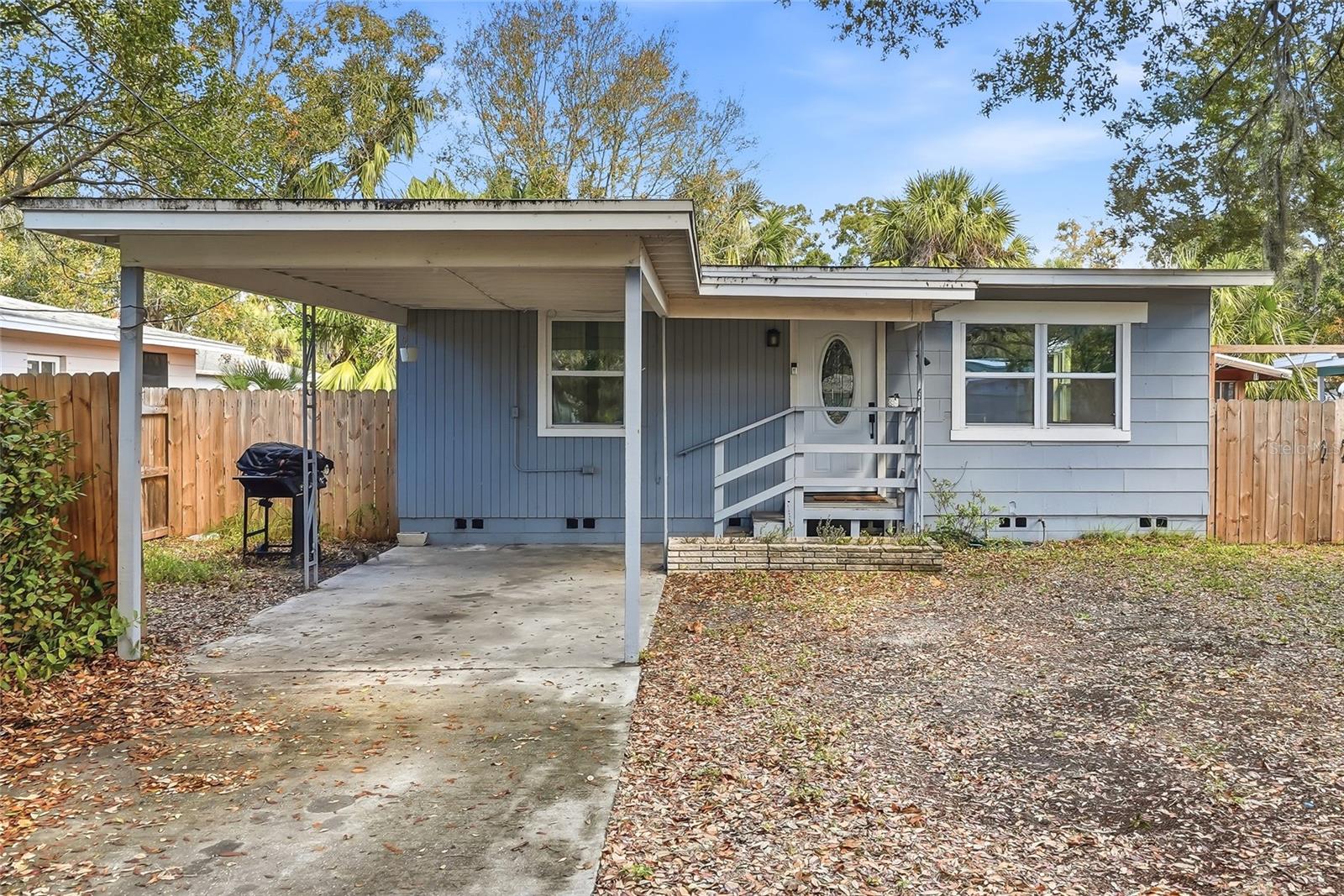 Single Family Residence in SARASOTA, FL - Daniel Dourado