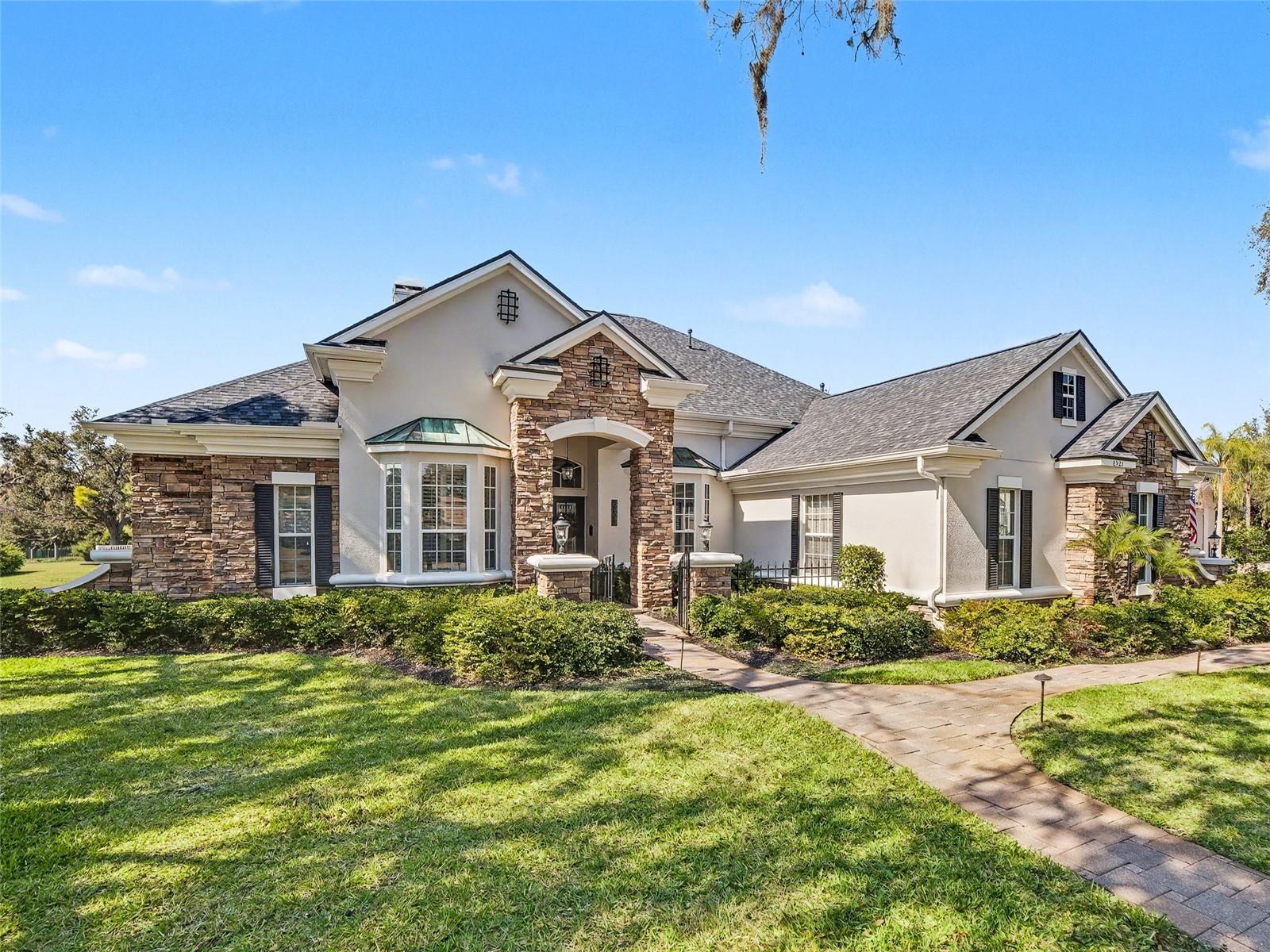 Single Family Residence in RIVERVIEW, FL - Daniel Dourado