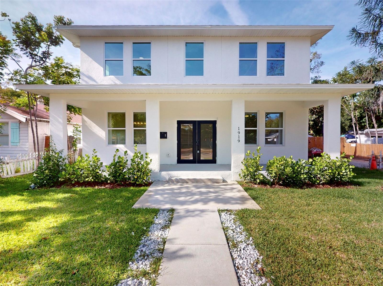 Single Family Residence em ST PETERSBURG, FL - Daniel Dourado