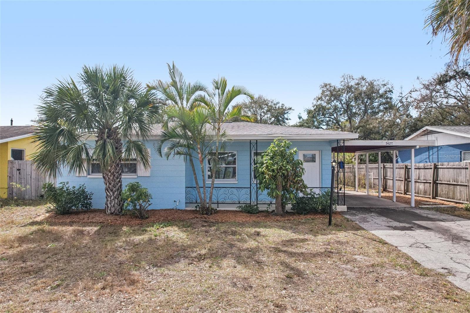 Single Family Residence em ST PETERSBURG, FL - Daniel Dourado