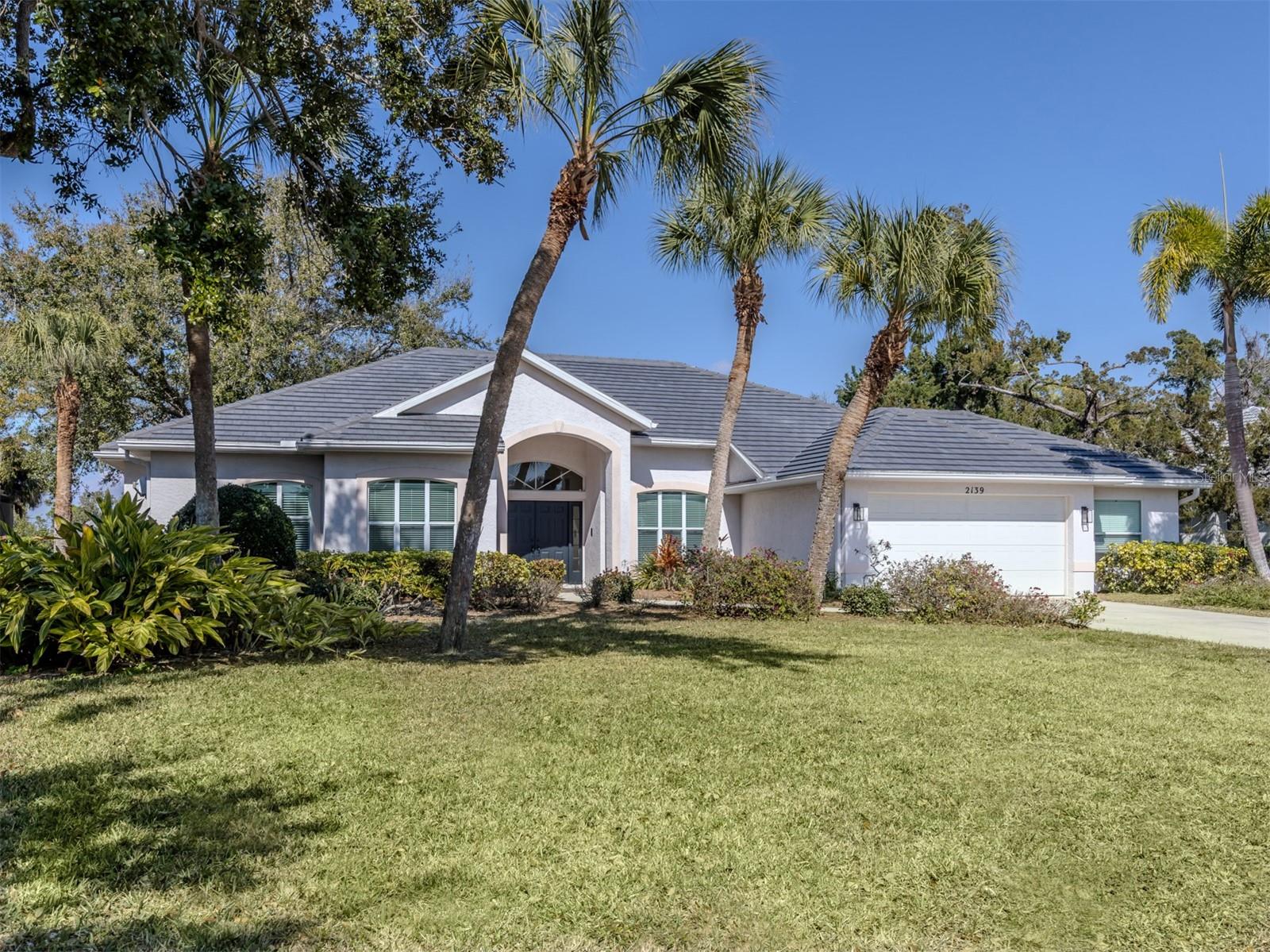 Single Family Residence in NOKOMIS, FL - Daniel Dourado