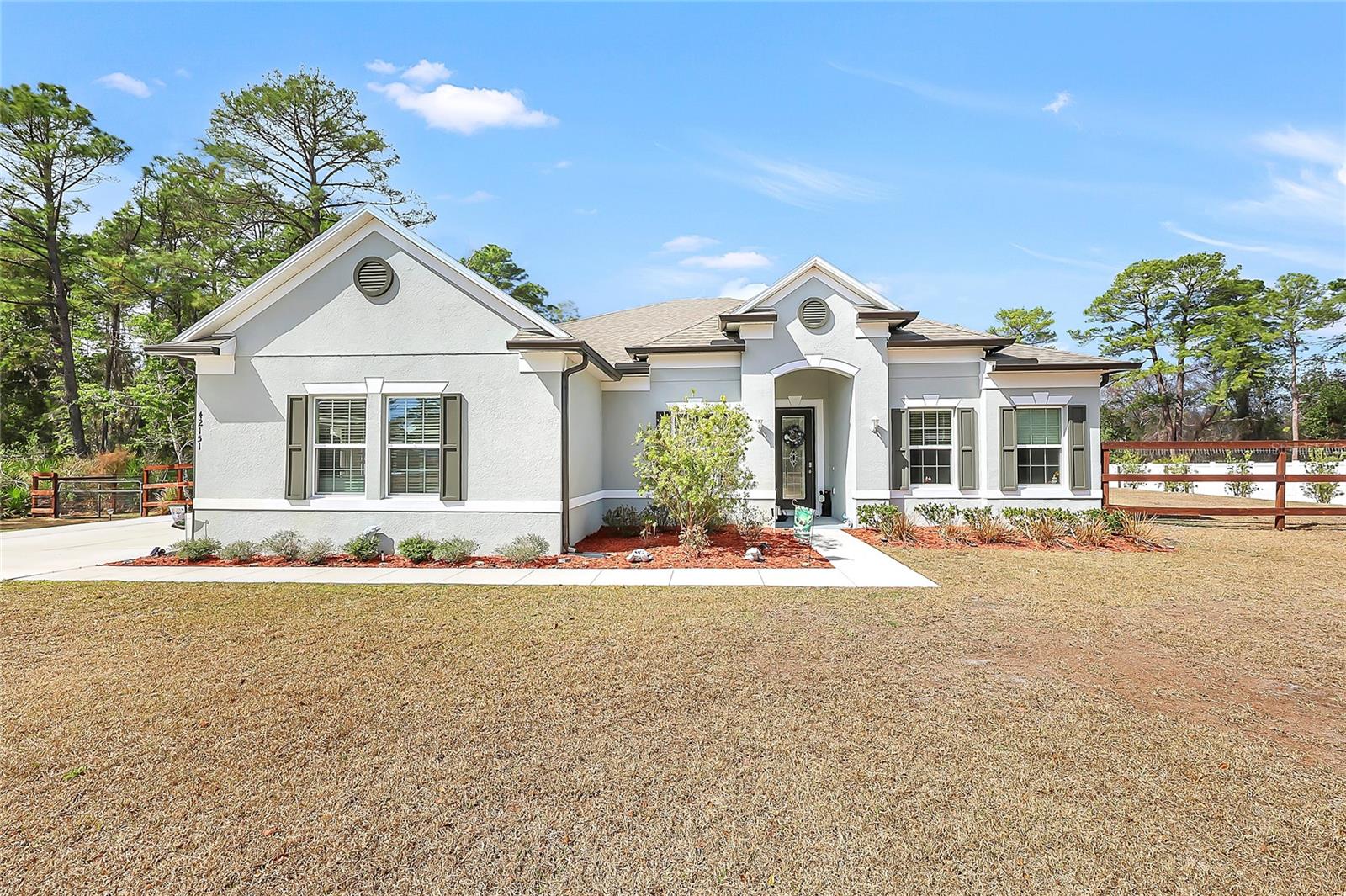 Single Family Residence em EUSTIS, FL - Daniel Dourado