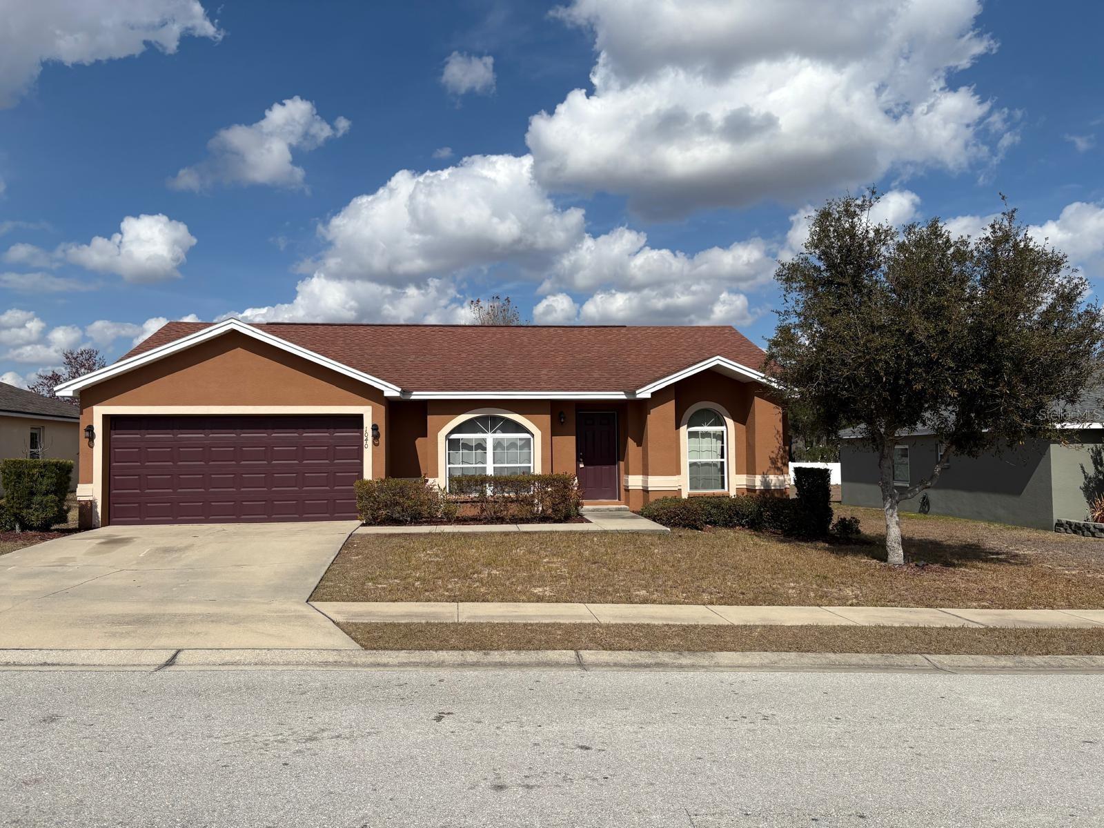 Single Family Residence in DAVENPORT, FL - Daniel Dourado