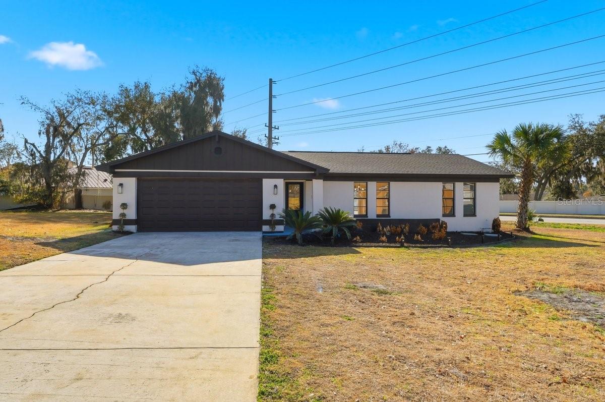 Single Family Residence in LAKELAND, FL - Daniel Dourado