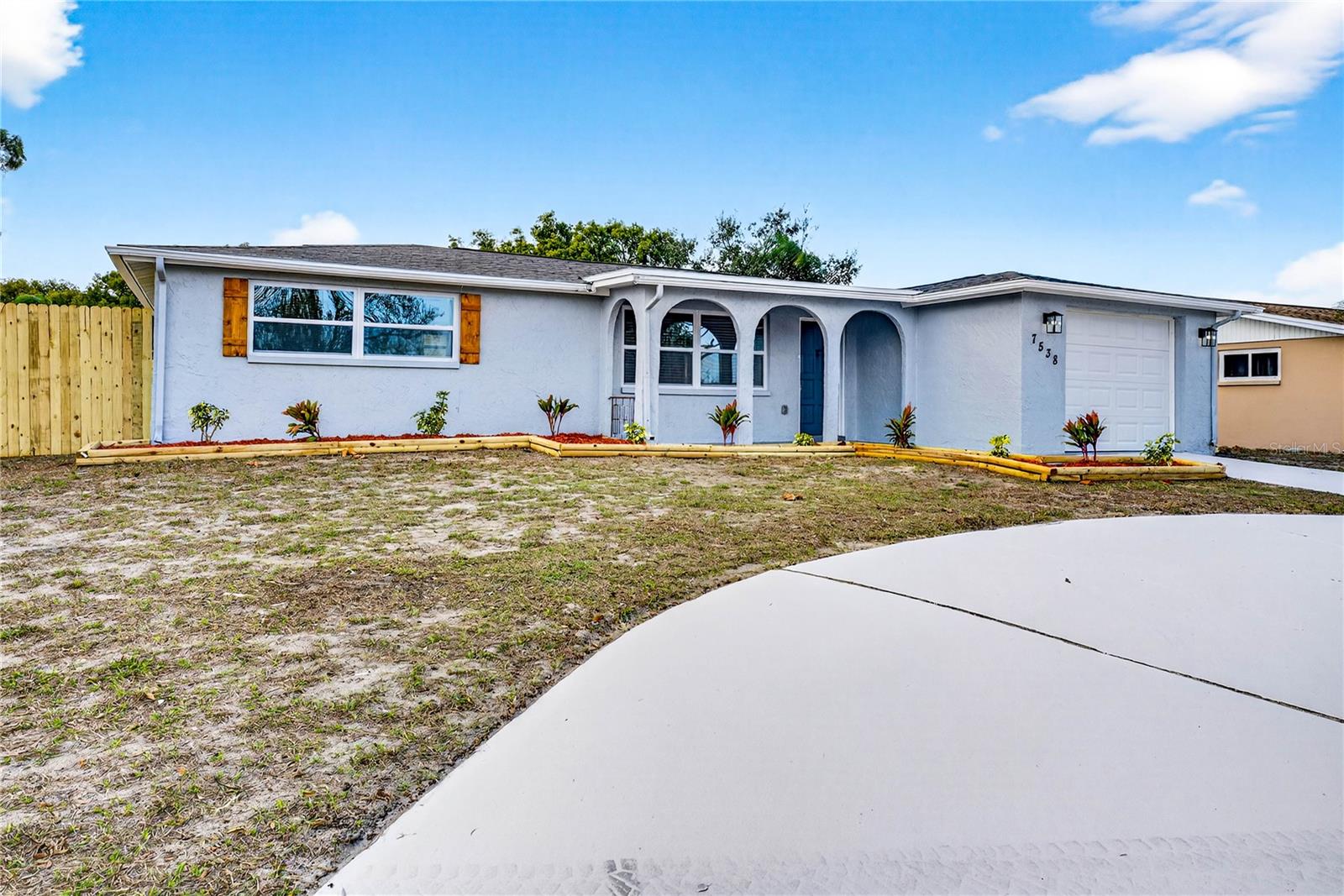 Single Family Residence in PORT RICHEY, FL - Daniel Dourado