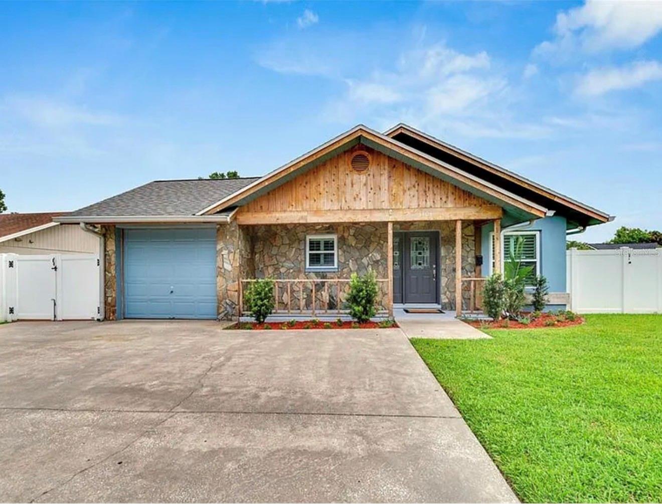 Single Family Residence em PLANT CITY, FL - Daniel Dourado