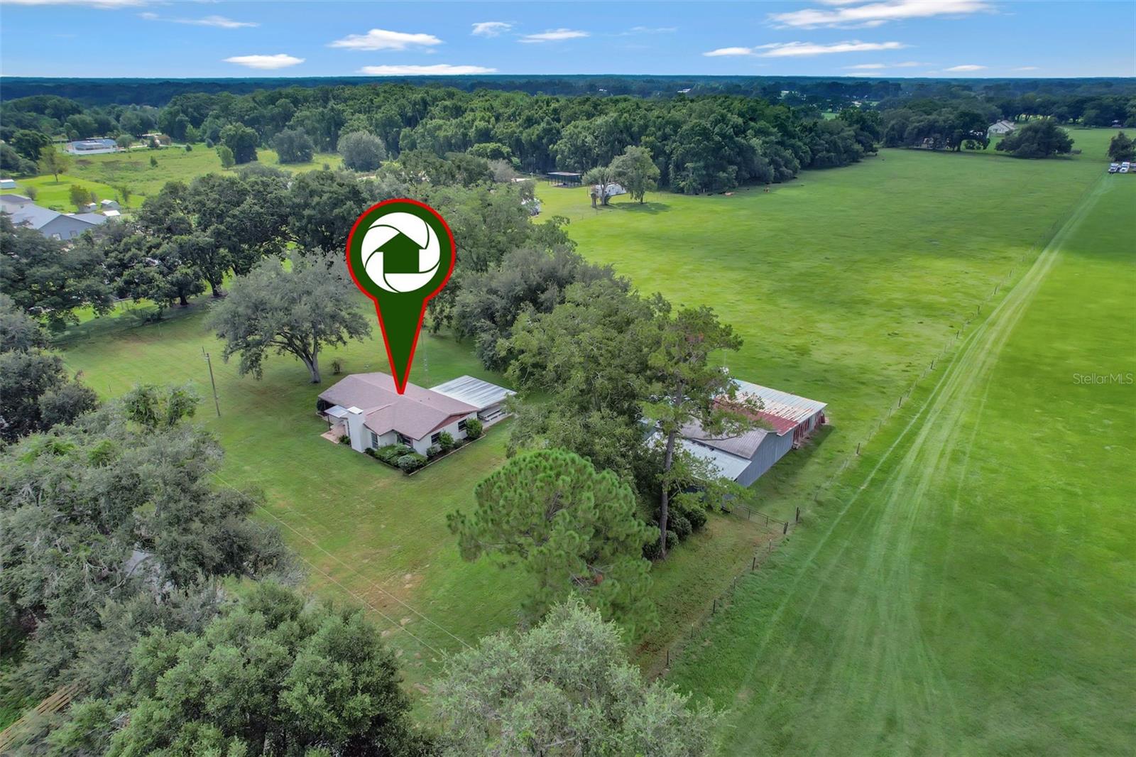 Single Family Residence in SUMMERFIELD, FL - Daniel Dourado