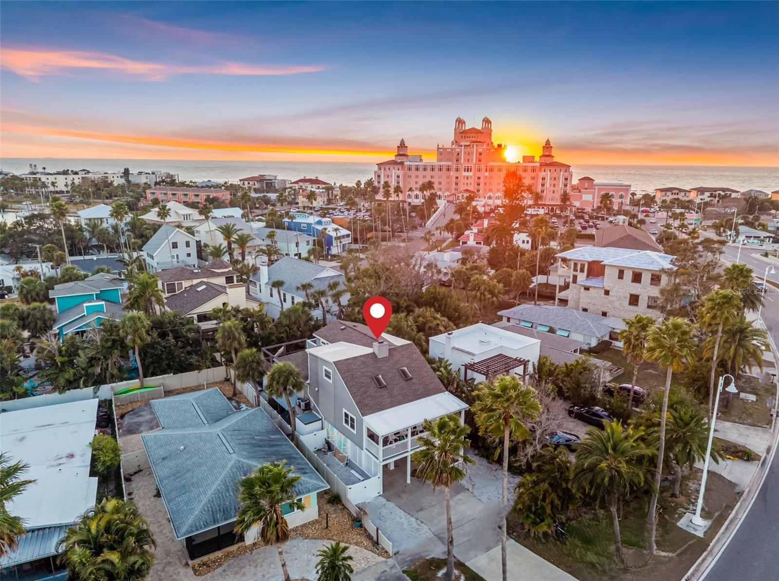 Single Family Residence em ST PETE BEACH, FL - Daniel Dourado