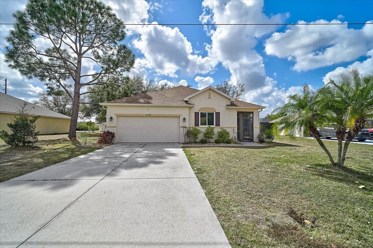 Single Family Residence em PUNTA GORDA, FL - Daniel Dourado