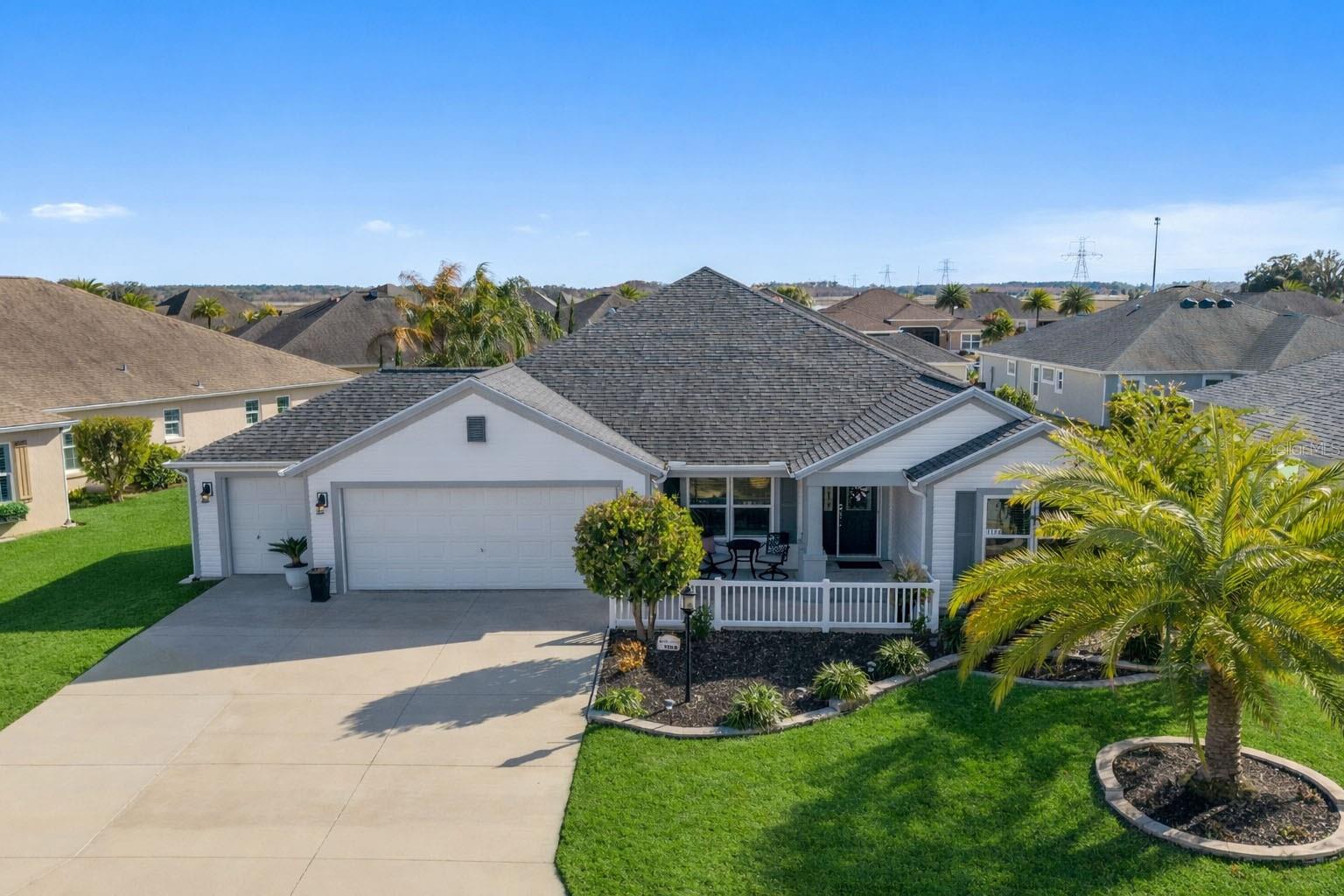 Single Family Residence in THE VILLAGES, FL - Daniel Dourado