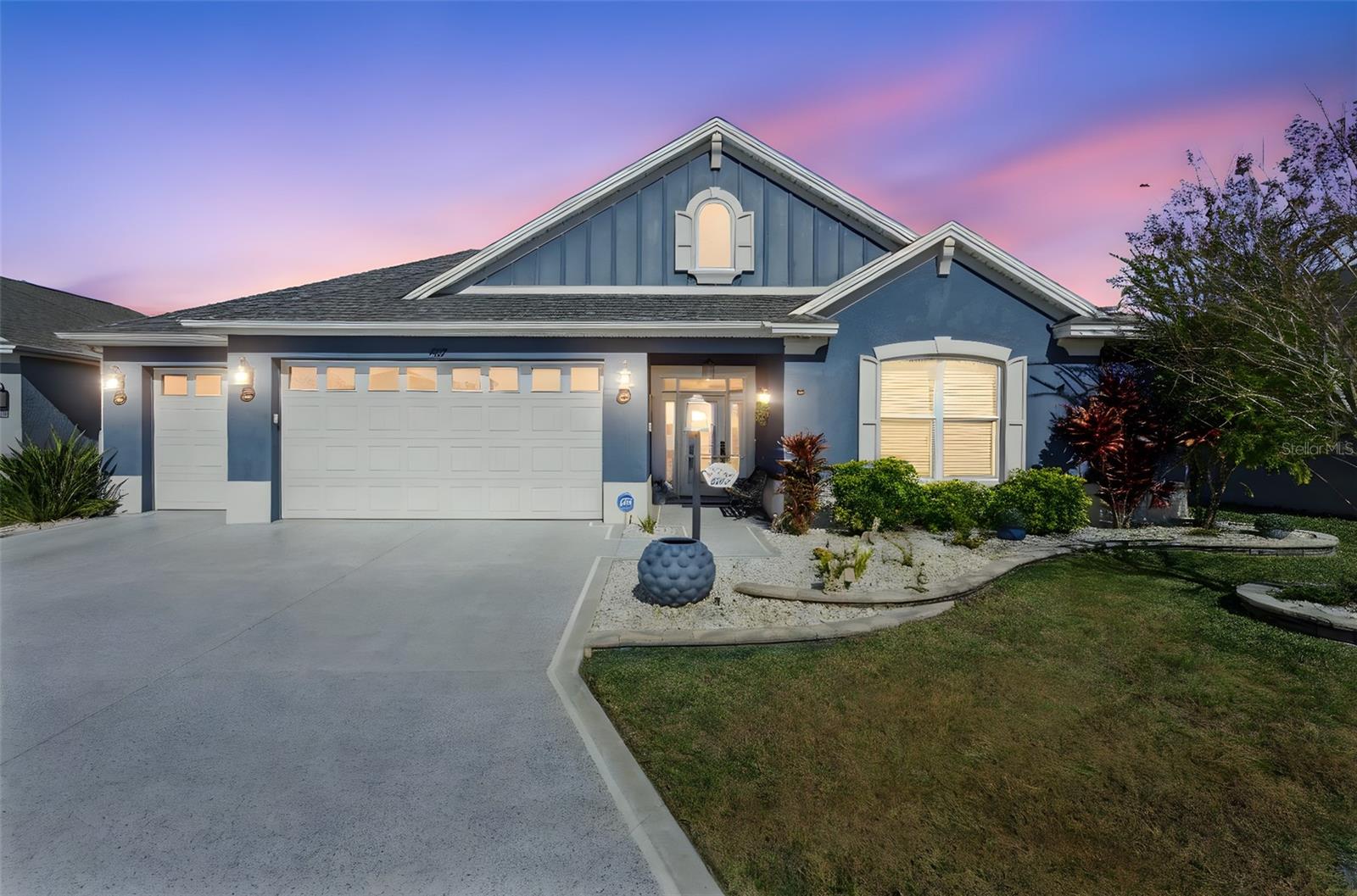 Single Family Residence in THE VILLAGES, FL - Daniel Dourado