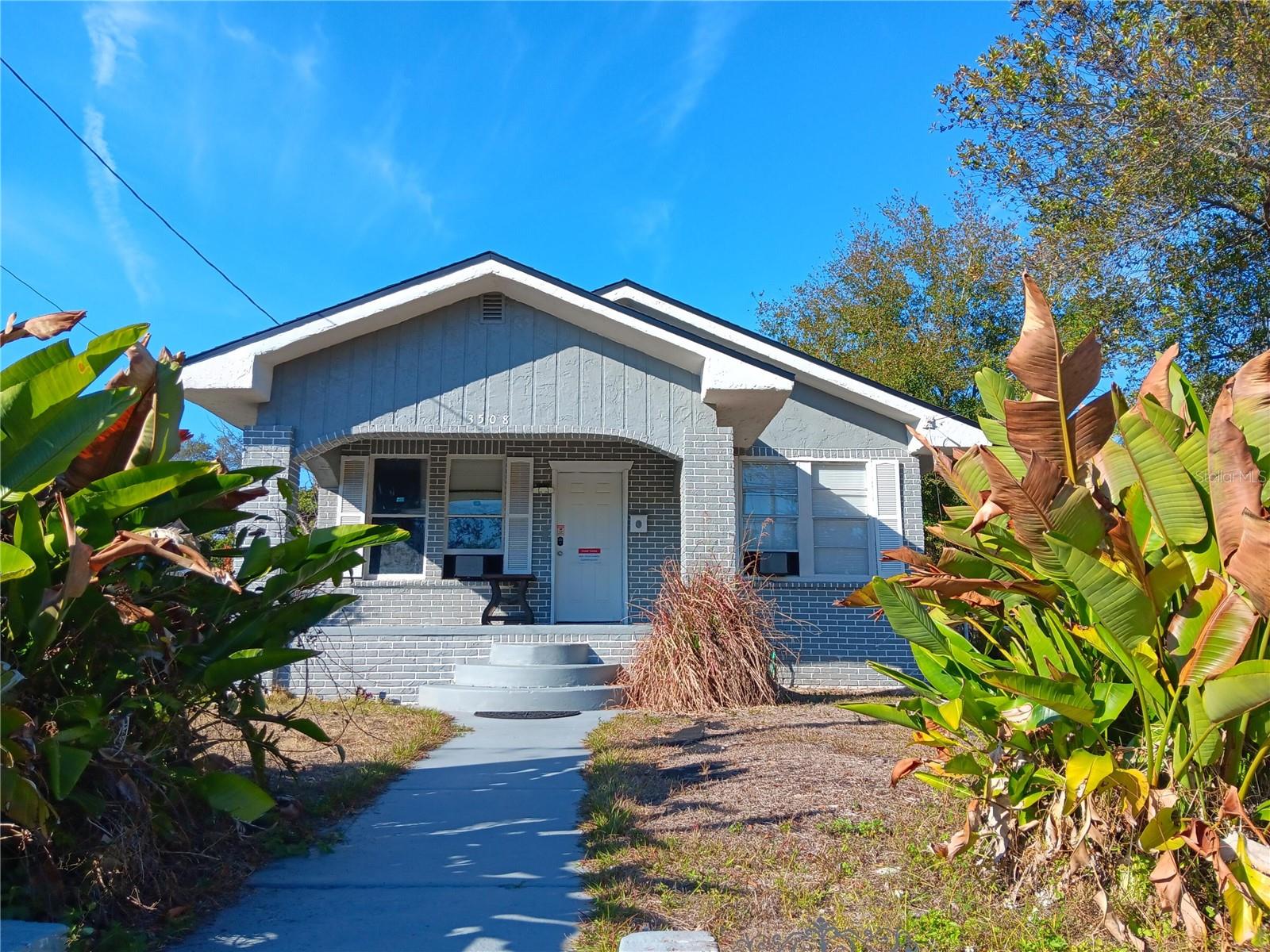 Single Family Residence in TAMPA, FL - Daniel Dourado