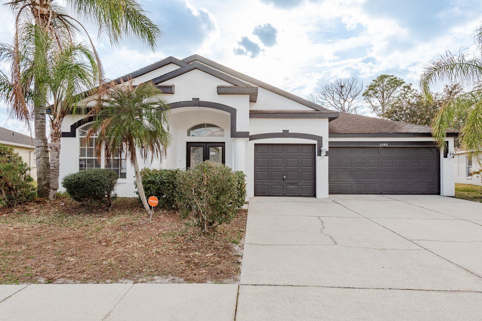 Single Family Residence in WESLEY CHAPEL, FL - Daniel Dourado