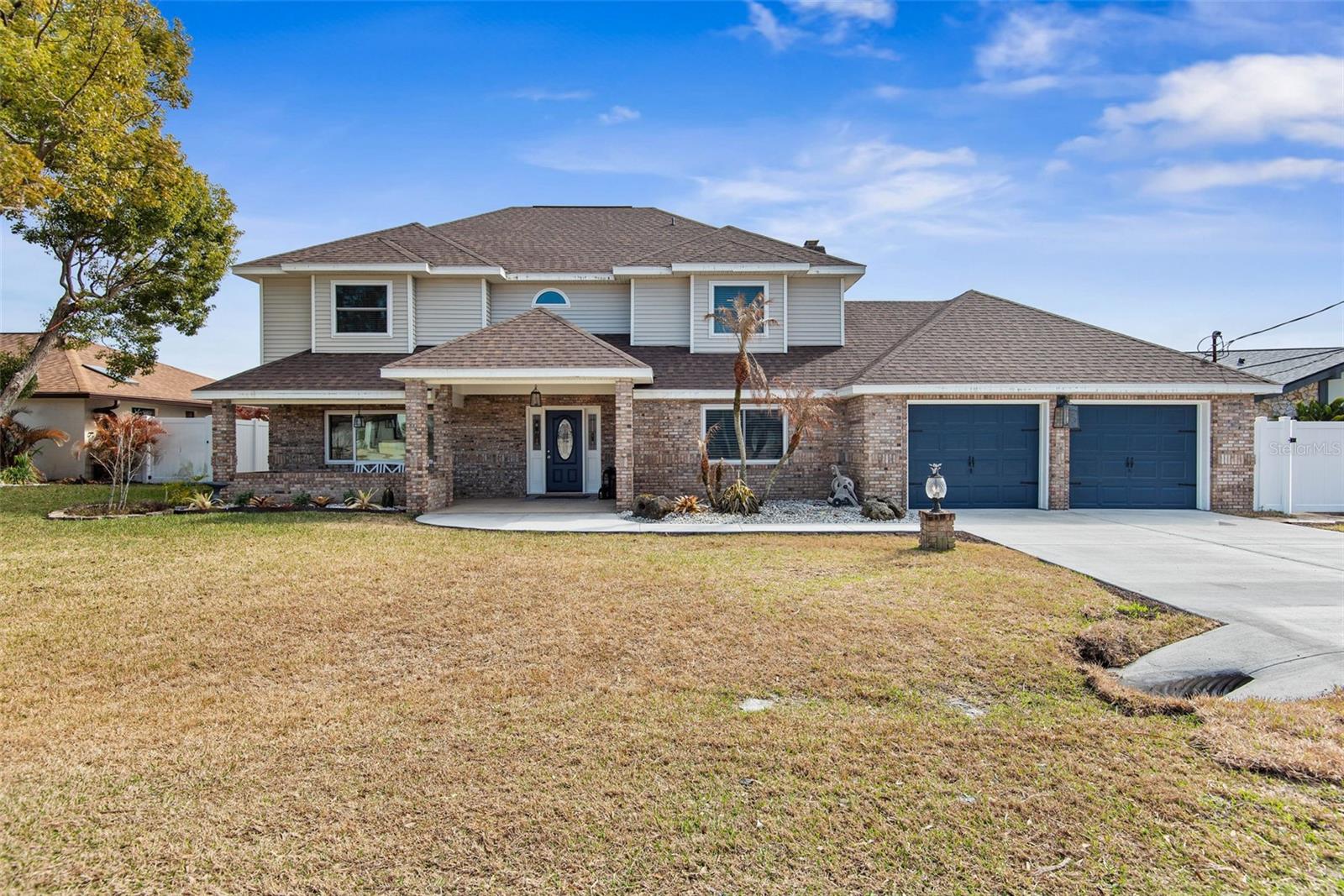 Single Family Residence in PALM COAST, FL - Daniel Dourado