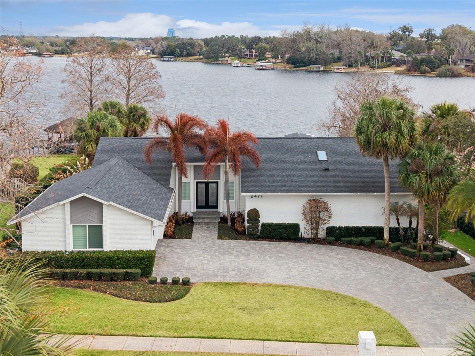 Single Family Residence in LONGWOOD, FL - Daniel Dourado