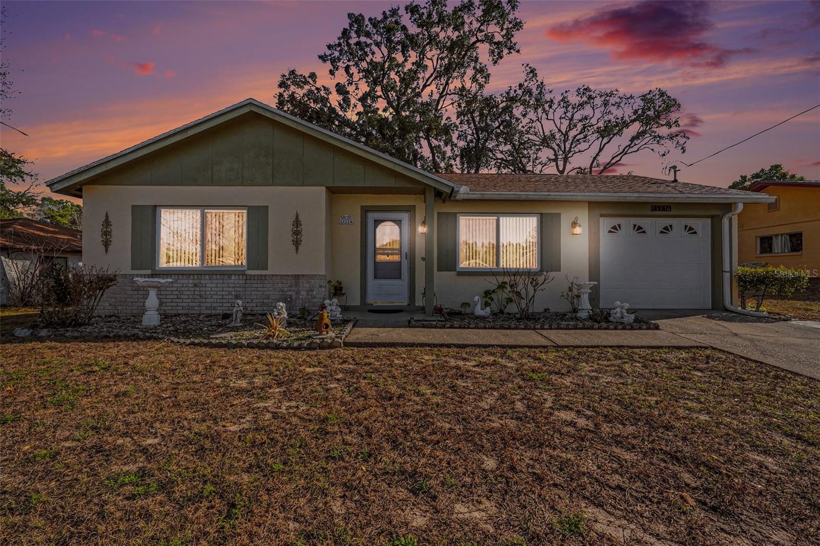 Single Family Residence em SPRING HILL, FL - Daniel Dourado