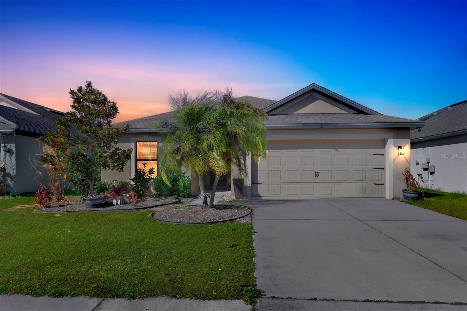 Single Family Residence in WIMAUMA, FL - Daniel Dourado