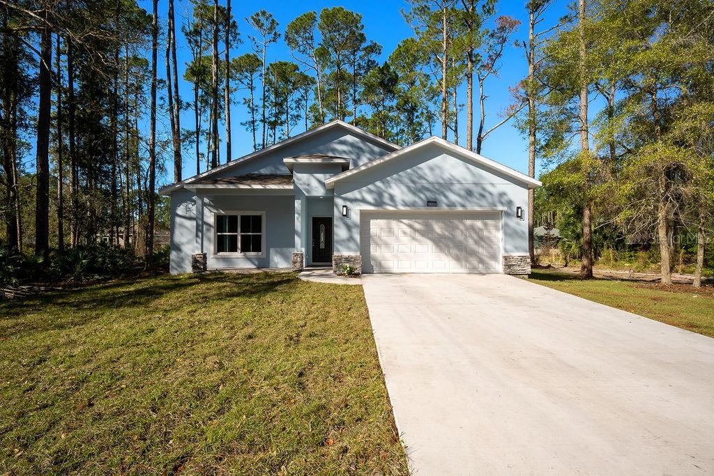 Single Family Residence in DELAND, FL - Daniel Dourado