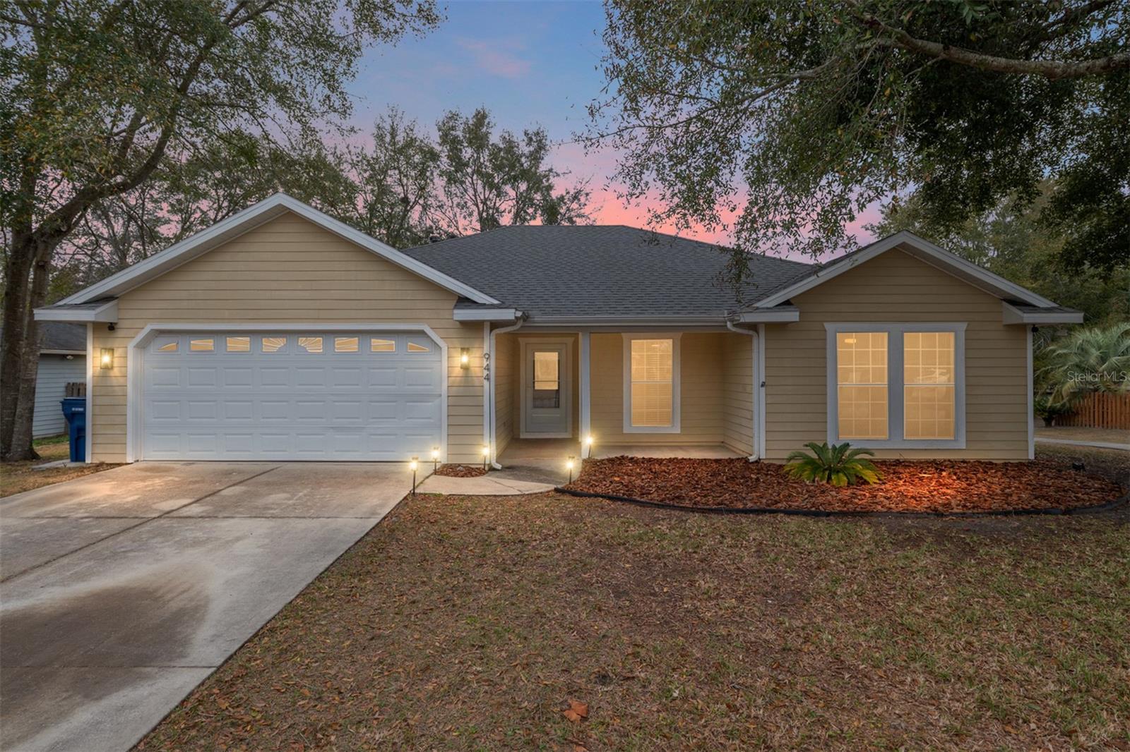 Single Family Residence em NEWBERRY, FL - Daniel Dourado