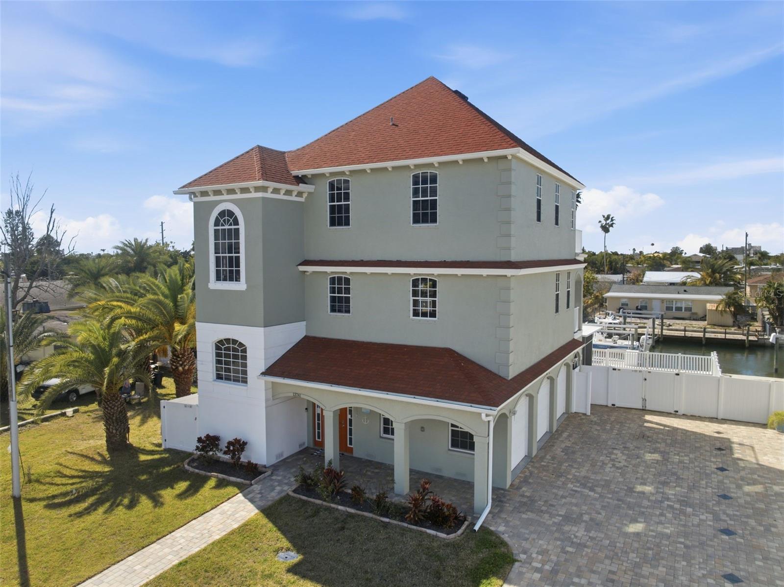 Single Family Residence em HUDSON, FL - Daniel Dourado