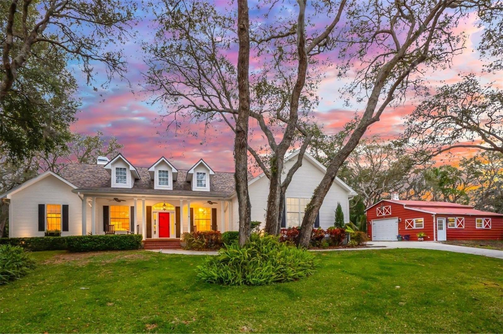 Single Family Residence in TARPON SPRINGS, FL - Daniel Dourado