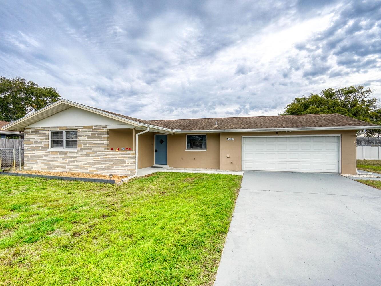 Single Family Residence in PORT RICHEY, FL - Daniel Dourado