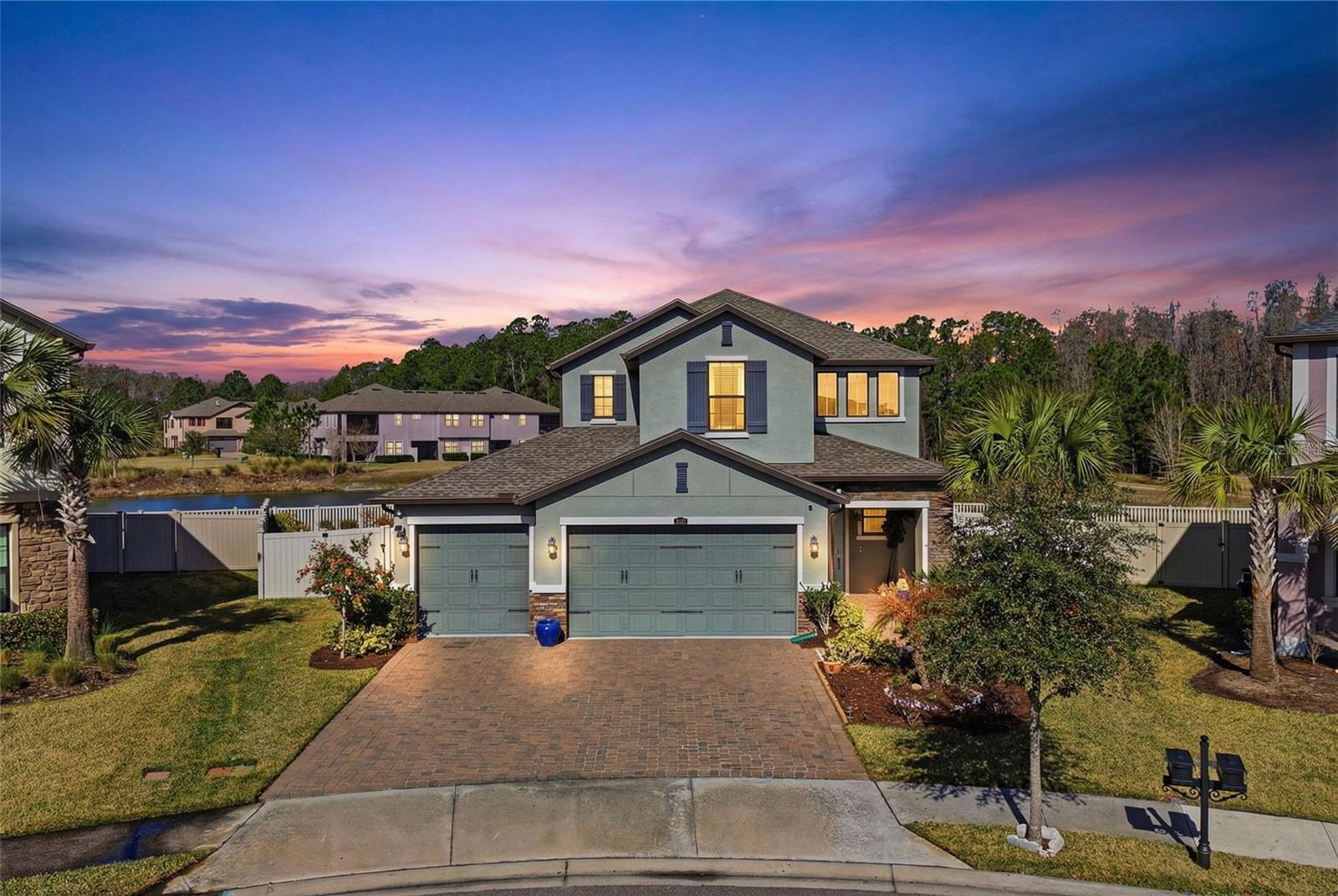 Single Family Residence in WESLEY CHAPEL, FL - Daniel Dourado