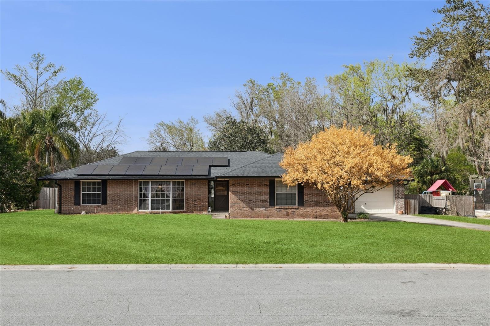 Single Family Residence in OVIEDO, FL - Daniel Dourado