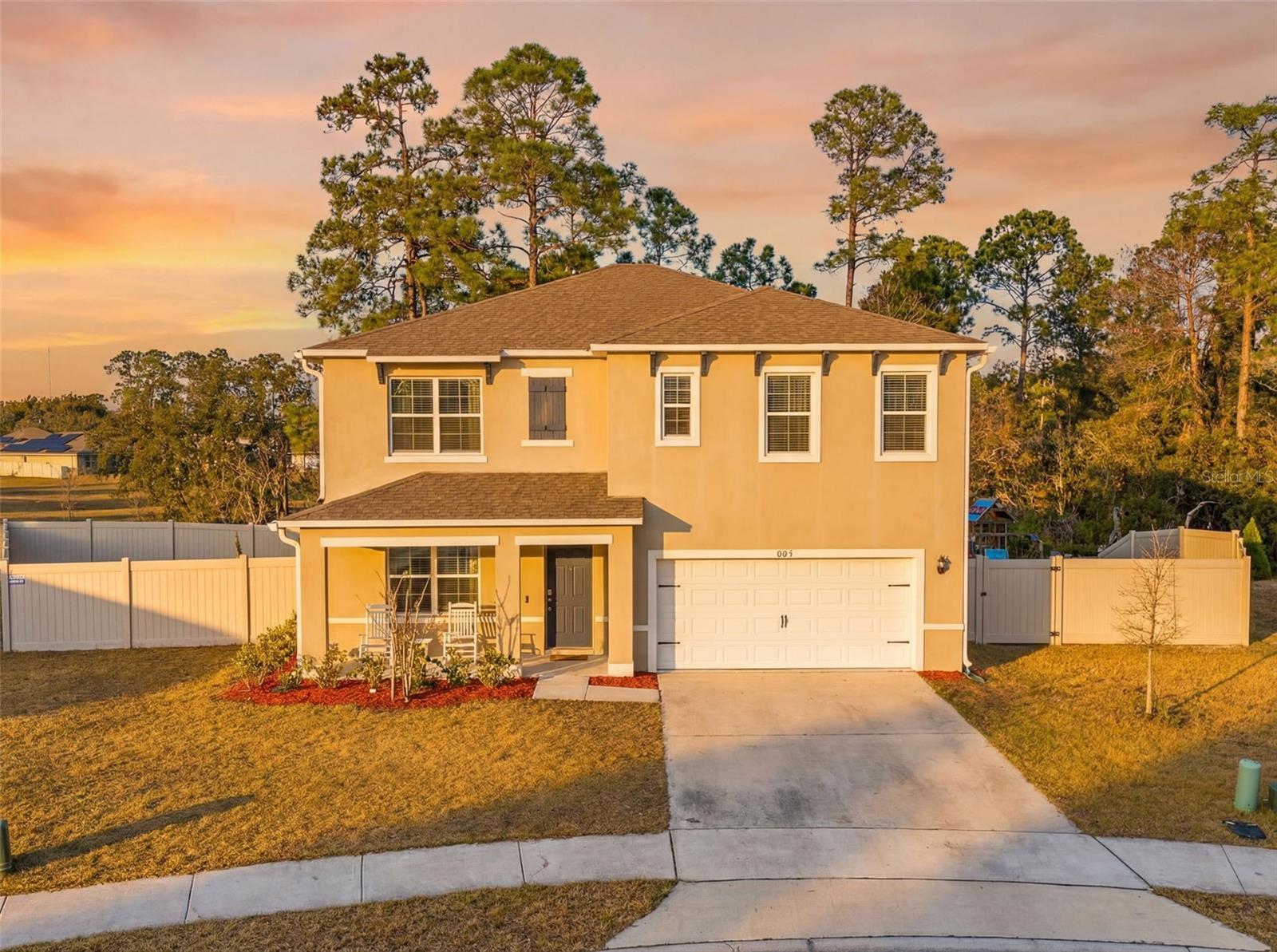 Single Family Residence in DELTONA, FL - Daniel Dourado