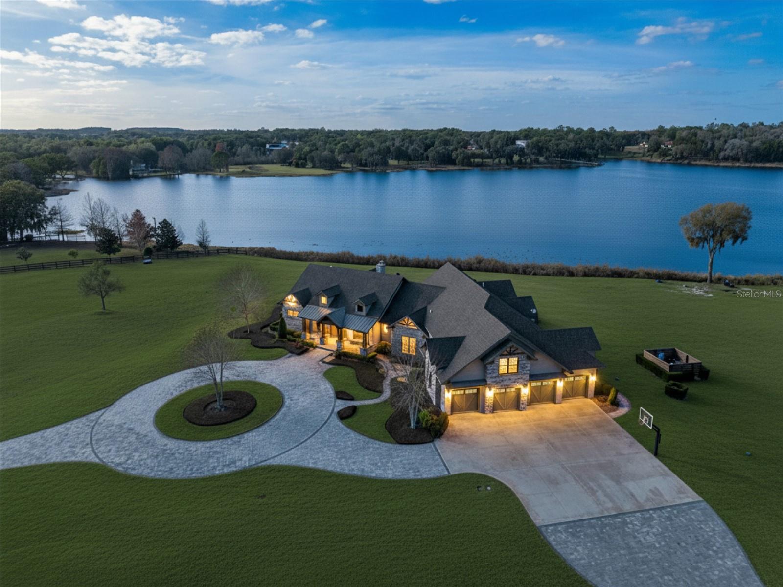 Single Family Residence em EUSTIS, FL - Daniel Dourado