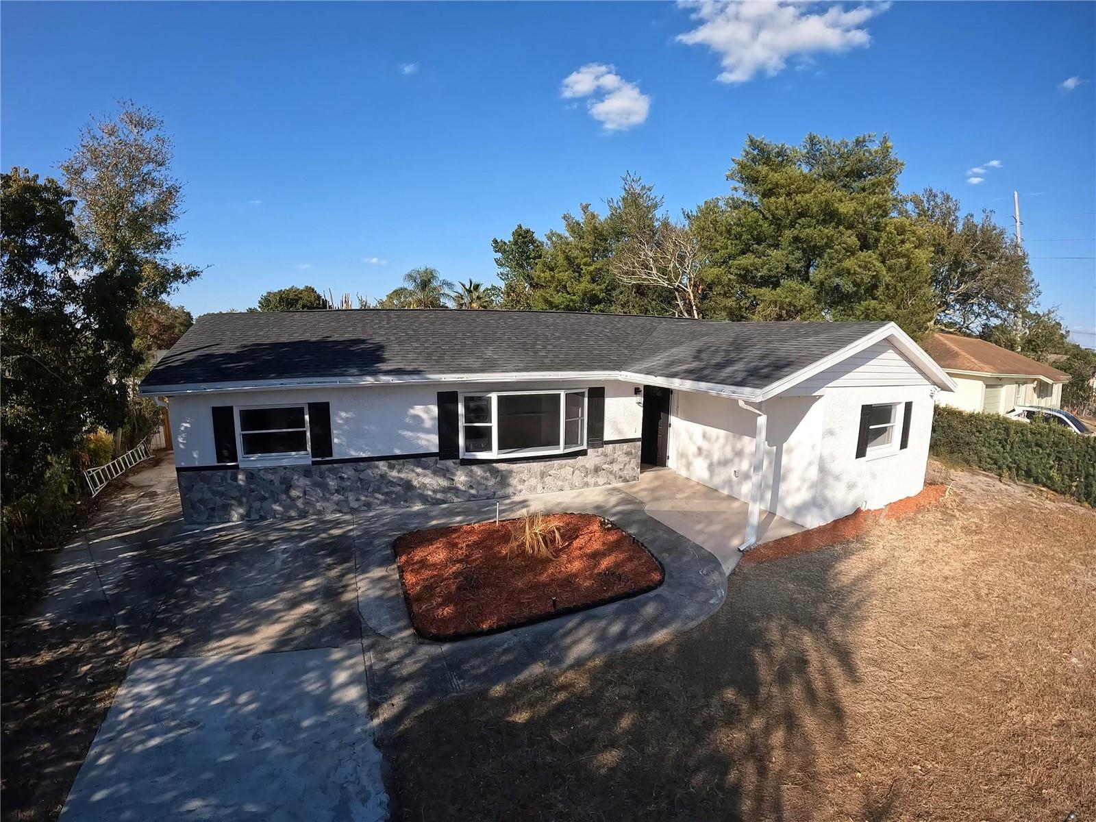 Single Family Residence in ALTAMONTE SPRINGS, FL - Daniel Dourado