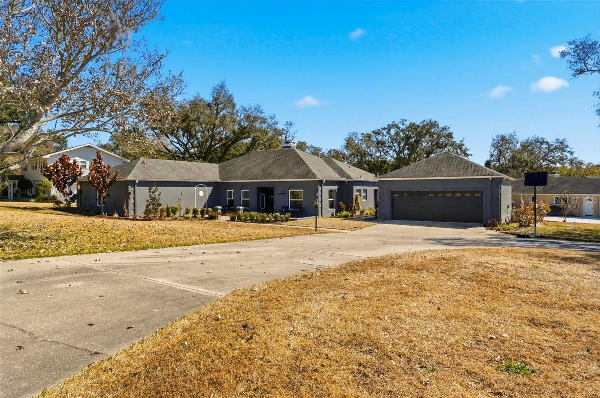 Single Family Residence in LAKELAND, FL - Daniel Dourado